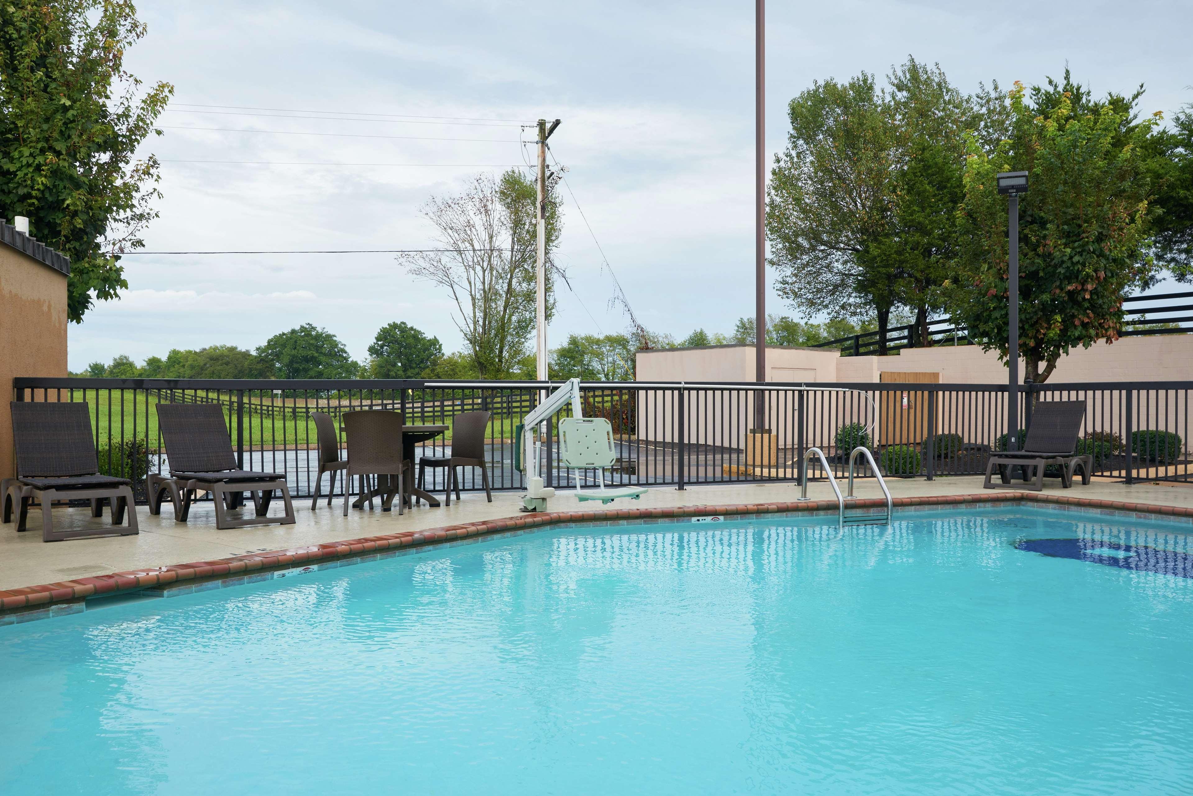 Hotel Hampton 3*